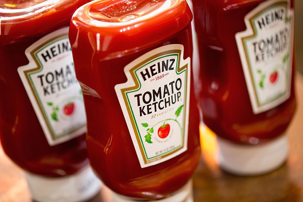 Skal du køle Ketchup efter åbning? Heinz ketchupmager sætter en stopper for det gamle Old Question