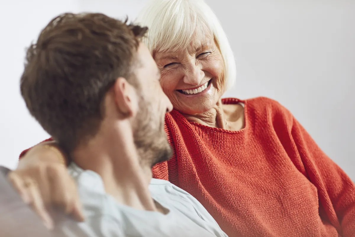 Min datter har helt glemt min 90-års fødselsdag - jeg har brugt den alene, indtil dørklokken ringede - min historie
