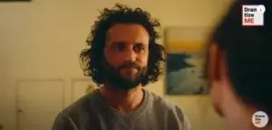 Mand snyder kone med sekretær, så slår Karma ham tilbage