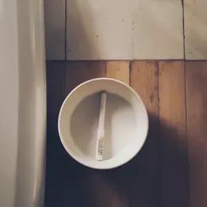 Min mand sendte mig en kage for at annoncere vores skilsmisse - da han opdagede sandheden, kom han kravlende tilbage