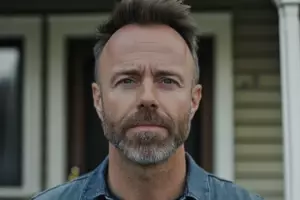 Min nabo kastede æg på min bil, fordi den 'blokerede for udsigten' til hans Halloween-dekorationer