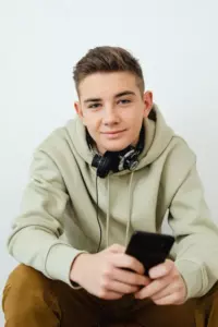 Min 16-årige søn rejste for at bo hos sin bedstemor om sommeren – en dag blev jeg ringet op af hende
