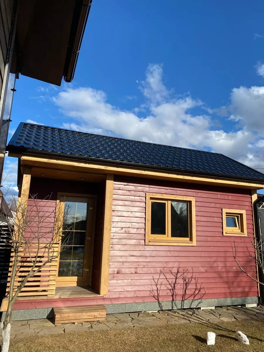 Min mand og jeg byggede et lille, men efter vores mening et hyggeligt hus på 18 m². Vi har brug for din vurdering