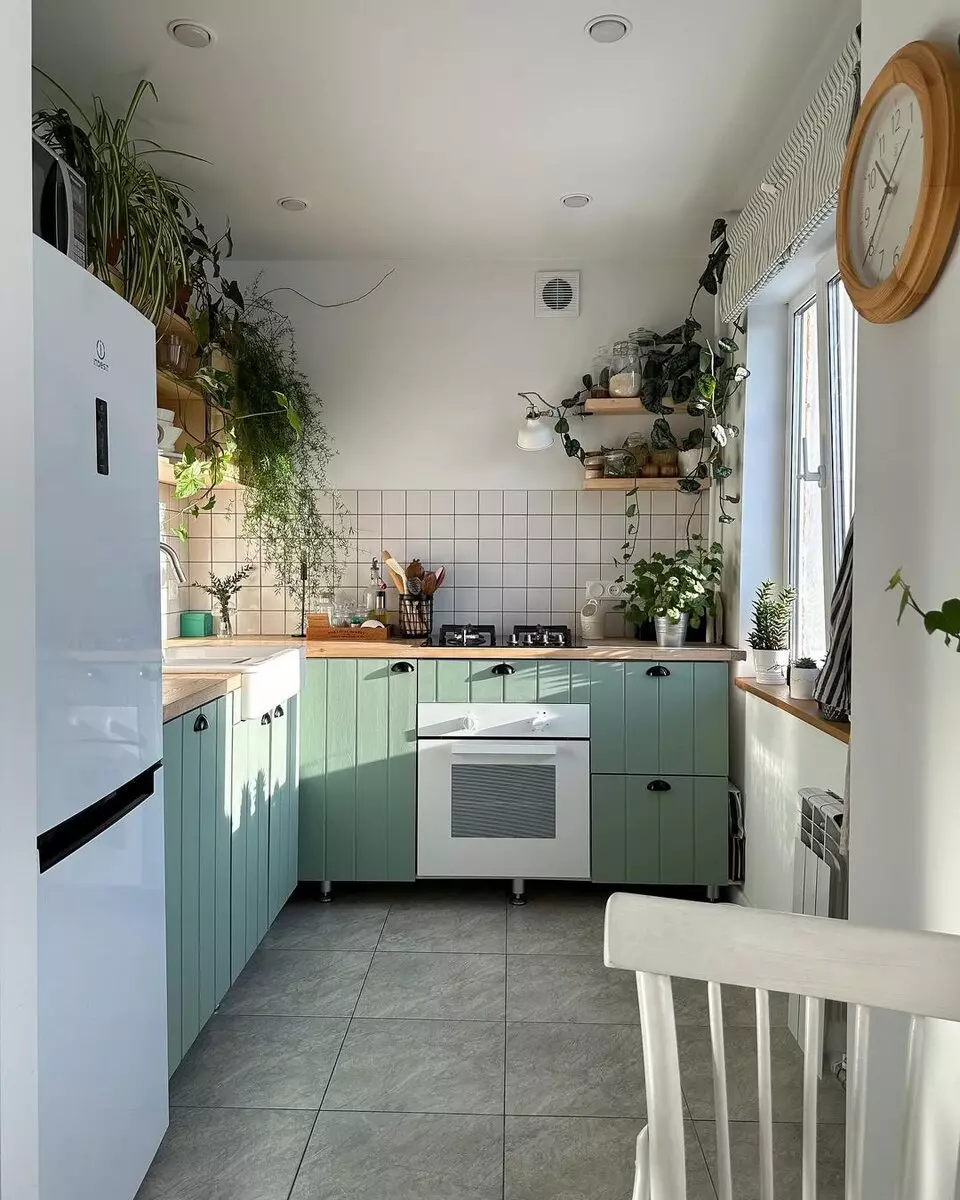 Dette er en af de bedste Khrusjtjov-bygninger, jeg har set. Helt ærligt! Se på de renoveringer, familien har lavet