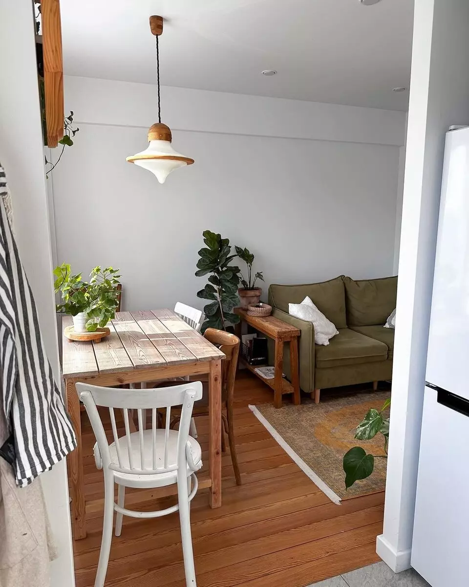 Dette er en af de bedste Khrusjtjov-bygninger, jeg har set. Helt ærligt! Se på de renoveringer, familien har lavet