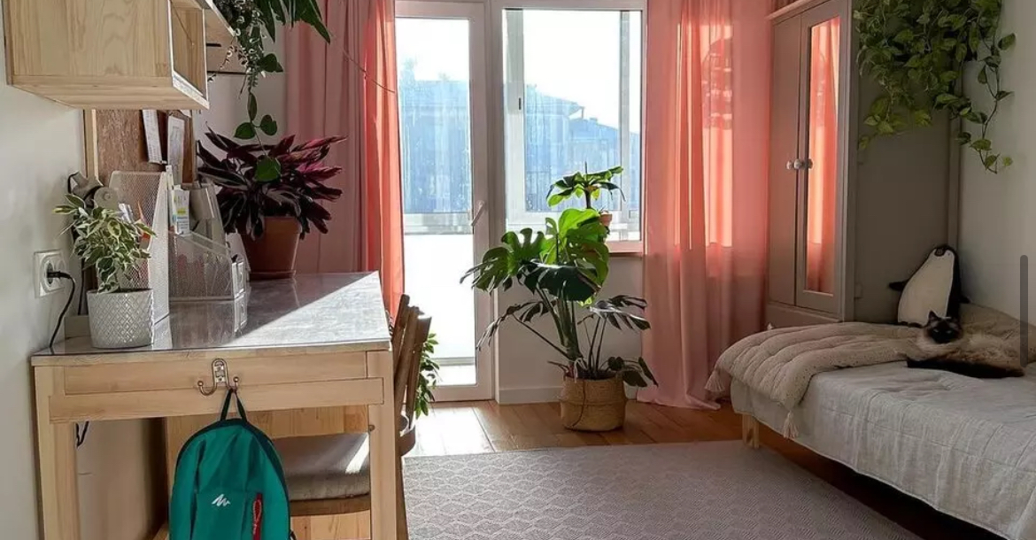 Dette er en af de bedste Khrusjtjov-bygninger, jeg har set. Helt ærligt! Se på de renoveringer, familien har lavet
