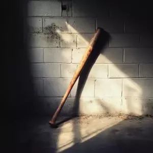 Jeg opdagede min MIL, der boede på vores loftsrum - det, hun gemte, chokerede mig