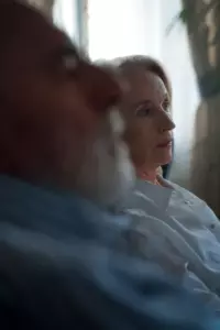 Min mand besøgte vores ældre nabo dagligt for at hjælpe hende med gøremål, indtil jeg fandt