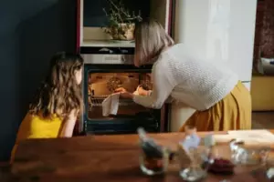 Min mand brugte mine arvepenge til at købe sin mor en bil til jul - så jeg lærte ham en lektion om forræderi