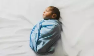 Jeg fødte et barn efter 20 års venten og behandling - da min mand så ham, sagde han: 'Er du sikker på, at denne er min?'