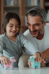 I 30 år fik min far mig til at tro, at jeg var adopteret - jeg var chokeret over at finde ud af hvorfor