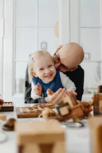 I 30 år fik min far mig til at tro, at jeg var adopteret - jeg var chokeret over at finde ud af hvorfor
