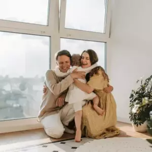 Vi adopterede en 4-årig pige – en måned senere kom hun til mig og sagde: "Mor, stol ikke på far"