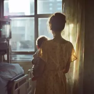Min far er lige vågnet op fra koma og sagde, at han hørte alt på hospitalsstuen og afslørede min kone