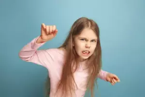 Jeg forlod min mand, efter at han brugte mig som kok og barnepige for sine børn - 15 år senere fik hans datter mig til at græde