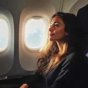 Jeg satte mig ved siden af ​​min mands eks på en flyvning - da vi landede, var mit ægteskab forbi