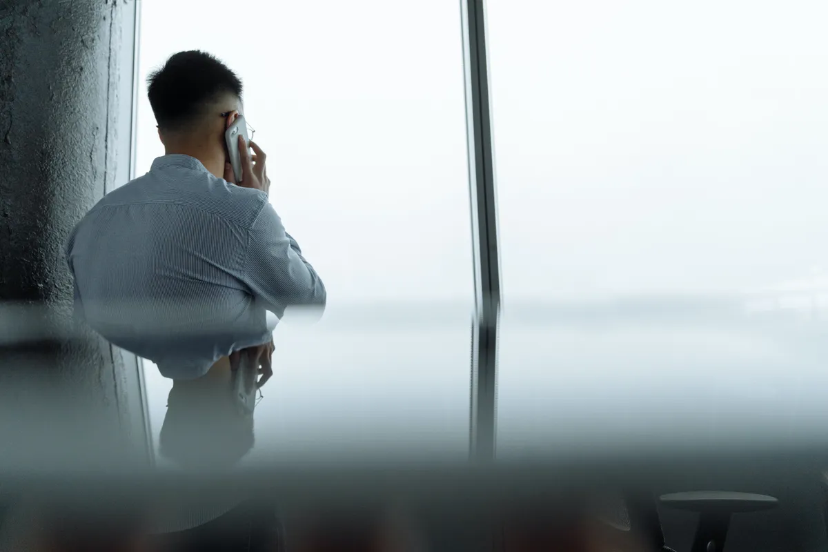 Gammel mand bliver fyret fra sit livslange job, måned senere bliver virksomheden ejer af virksomheden – dagens historie