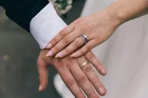 3 betagende historier om mennesker, der blev efterladt med knuste hjerter, men som opdagede sandheden år senere