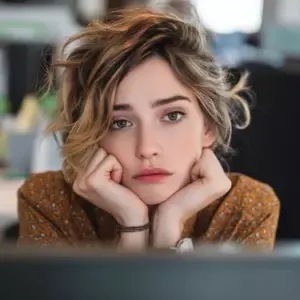 Mi propia madre me ocultó su boda, pero nada me preparó para saber con quién se casó — Historia del día