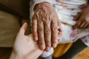 Min svigermor tvang mig og min mands elskerinde til at tage en foster-DNA-test. Resultatet chokerede hele familien.