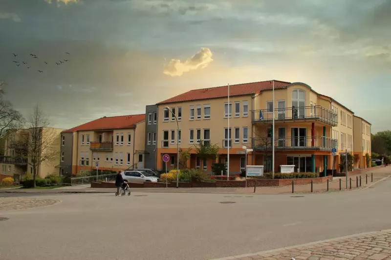 Børn forlader deres mor på plejehjem og sælger deres hus; den nye ejer returnerer nøglerne - Dagens historie