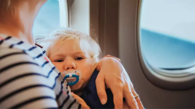 Seriøst? Baby på første klasse? Jeg gik ombord med en pusletaske, klapvogn og en fire