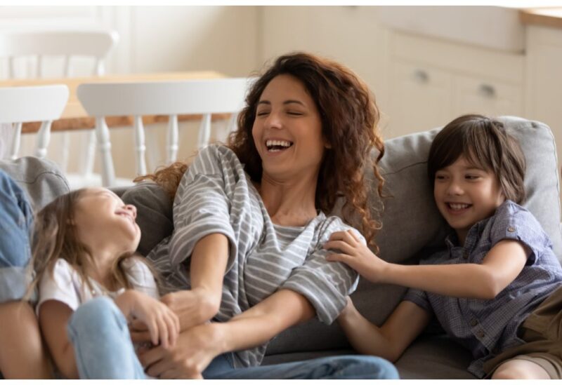 Babysitterens søn havde øjne identiske med min mands. Jeg lavede i hemmelighed en DNA-test ... og sandheden ødelagde hele min familie.