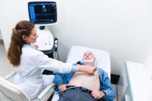 Lige efter min hjerteoperation skrev jeg til familien: "Hvem kan komme og hente mig fra hospitalet?" Min søn svarede: "Ring efter en taxa, jeg slapper af foran fjernsynet."